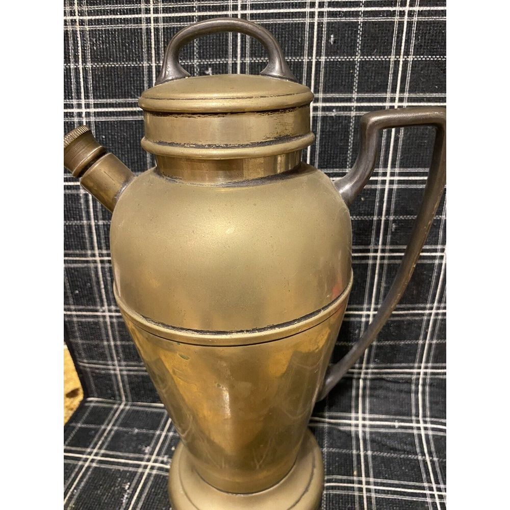Vintage Art Deco EPNS Silver Cocktail Shaker. 11" Tall. Great For Holiday Party.